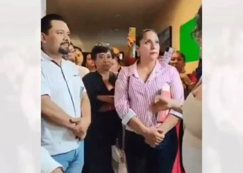 La protesta de los trabajadores inició durante la tarde del jueves 23 de octubre.