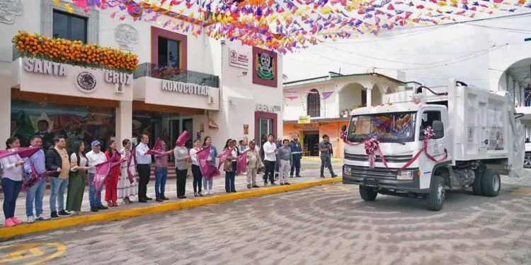 Foto: cortesía // La nueva compactadora de basura para Santa Cruz Xoxocotlán.