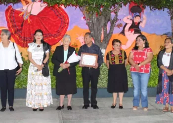 Se entregó un reconocimiento póstumo a Teresita Villa González, hija del maestro Cipriano.