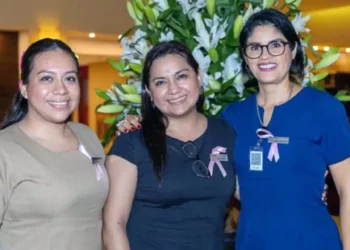 Silvia Ramírez y su equipo de colaboradoras.