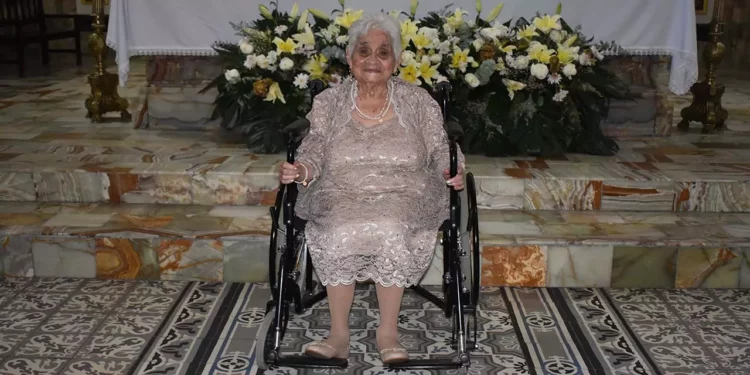 Fotos: cortesía // Sor Elisa celebró su centenario acompañada de familiares y amigos en una jornada llena de gratitud y alegría.