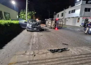 Testigos señalan que los policías escaparon del lugar del accidente.