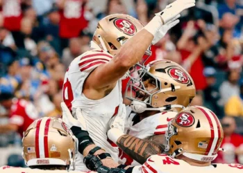 NFL Semana 5: 49ers vencen 26-23 a los Rams en dramático tiempo extra