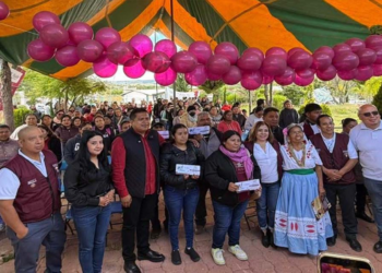Autoridades y habitantes de Nochixtlán participaron en la inauguración de la nueva oficina de Bienestar.
