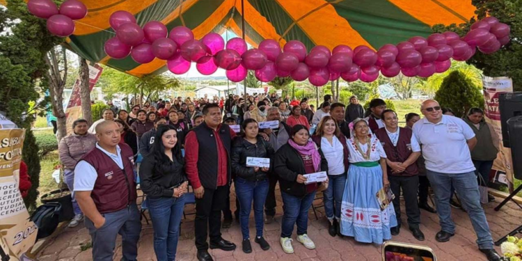Autoridades y habitantes de Nochixtlán participaron en la inauguración de la nueva oficina de Bienestar.