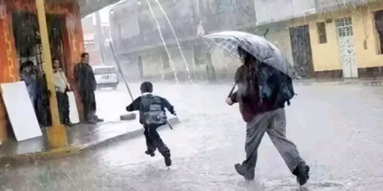 Las intensas lluvias registradas en Oaxaca provocaron la suspensión de clases en cientos de escuelas
