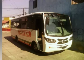 Se derramó el atolito… y la polémica también: acusan a chófer de ATSA de agresión