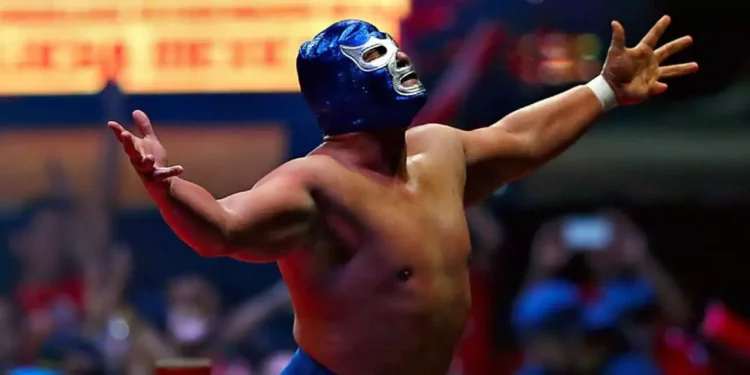 Blue Demon Jr. fue ingresado a terapia intensiva