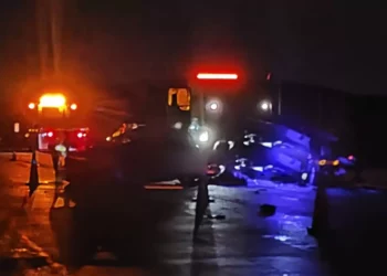¡Choque Devastador! Chevy Pop se estrella contra tractocamión en el Istmo y deja tres muertos