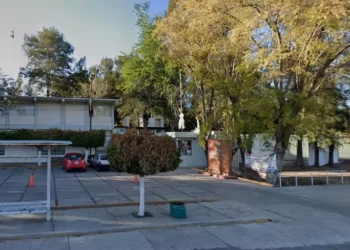Intoxicación de alumnos en CONALEP de Santiago Huajolotitlán por alimentos en mal estado