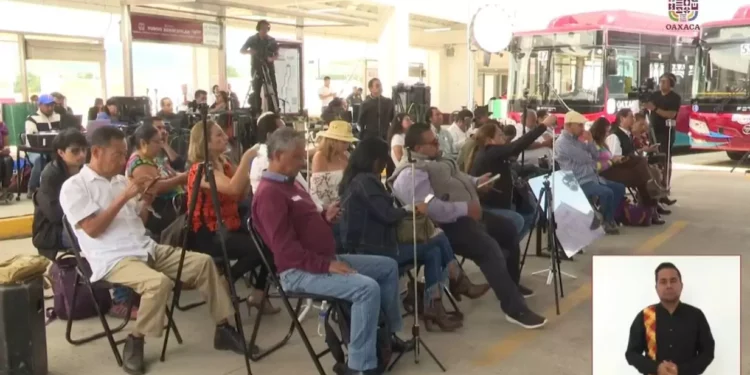 Estrechan el cerco y acceso de medios a la Casa del Pueblo
