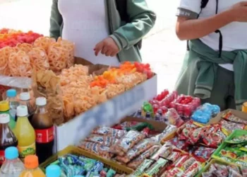 ¿Vuelven los chicharrines y refrescos a las escuelas? Esto decidió la Suprema Corte sobre la comida chatarra