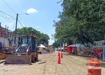 Construcción de estadio desata protestas: escuelas y vecinos exigen soluciones inmediatas