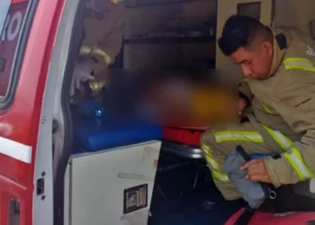 Daños y un hombre lesionado deja accidente.