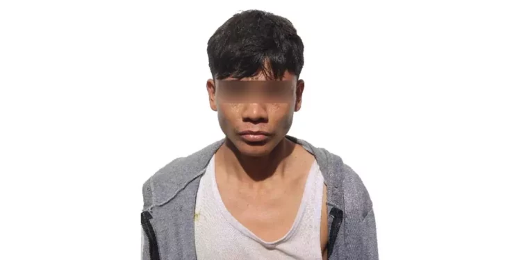 El joven, que dijo llamarse Julio C. G., de 19 años, fue puesto a disposición de la Fiscalía.