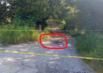 Hallan cuerpo con impactos de bala en camino rural de Matías Romero