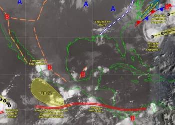 Lluvias fuertes, vientos y oleaje: Oaxaca bajo vigilancia por Onda Tropical 35