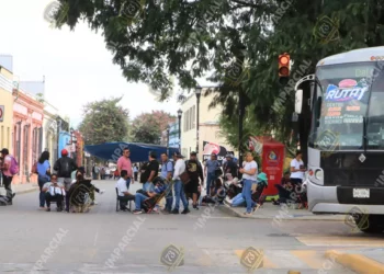 Tercer día de afrenta de S-22 IEEPO y gobierno a automovilistas