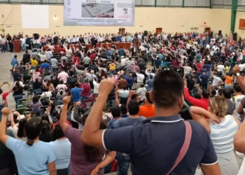 Empantanado diálogo con la S-22; citan a mesa para el martes 7 en la SEP