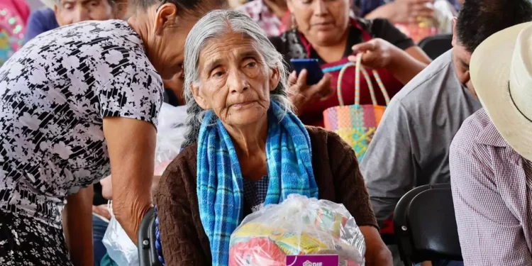 Pobreza y desamparo entre los adultos mayores, indican diputados