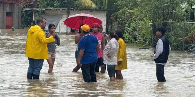 Reconoce Sheinbaum 111 municipios y 5 estados afectados por lluvias