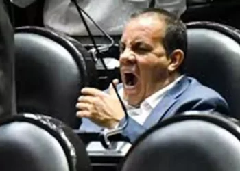 Evade Sheinbaum opinar sobre irresponsabilidad del “Cuau”