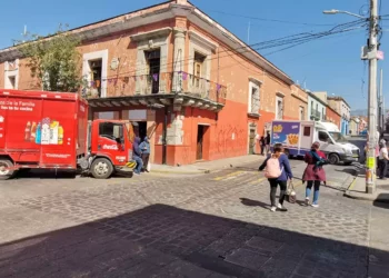 Con bloqueo, piden normalistas revisión de malla curricular