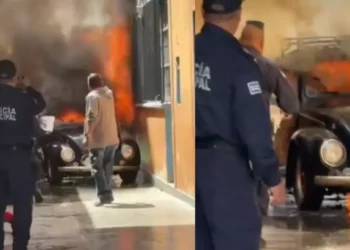 VIDEO | Auto se calcina en vivienda de Oaxaca