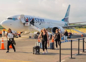 La aerolínea Westjet cumple 10 años de conectar a Huatulco con Canadá.