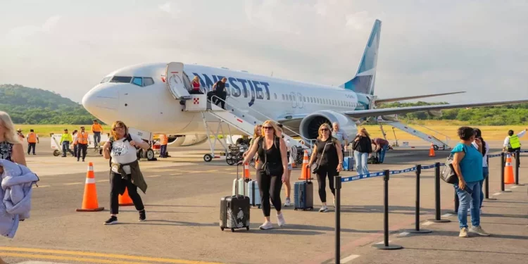 La aerolínea Westjet cumple 10 años de conectar a Huatulco con Canadá.