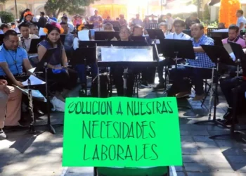 La centenaria Banda de Música del Estado de Oaxaca protesta ante carencias