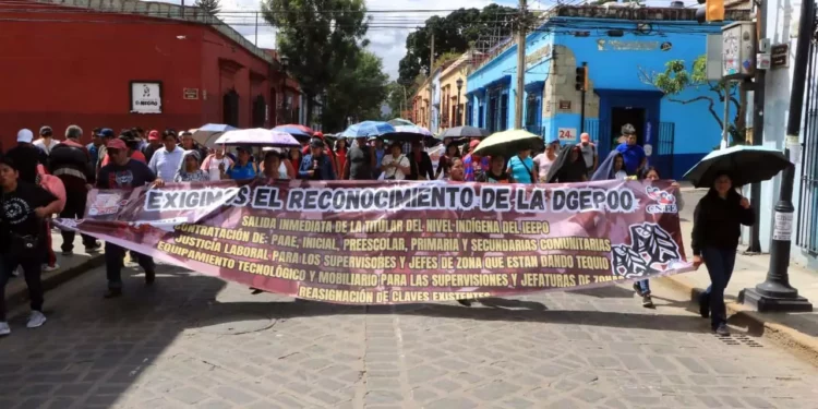 Foto: Adrián Gaytán // Los manifestantes demandan el reconocimiento y pago de sueldos a más de 100 jefes de sector y supervisores.