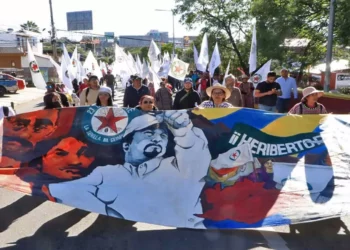 Foto: Adrián Gaytán // Miles de militantes de esta organización social marcharon por las principales calles de la ciudad en exigencia de justicia.