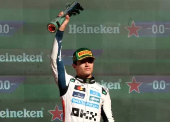 Lando Norris arrasa en el GP de México 2025 y se convierte en líder del Mundial de Pilotos
