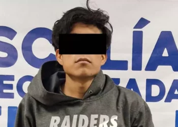 O.M.L. fue detenido con varias dosis de cristal y herramientas presuntamente empleadas en robos.