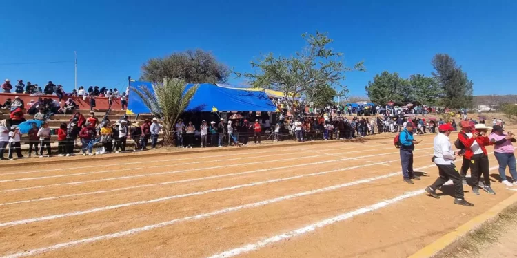 Repiten diputados esquema, comodato para unidad deportiva en Huajuapan