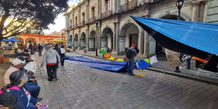 Se va el grupo de Erangelio con promesa de pagos “hasta enero”