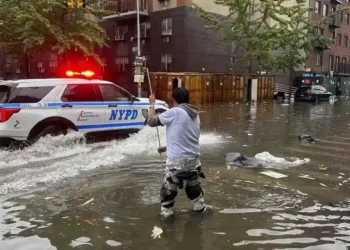 Lluvias récord provocan inundaciones y dejan dos muertos en Nueva York