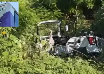¡Impacto mortal en el Istmo! Autobús saca de la carretera a mototaxi y deja un muerto