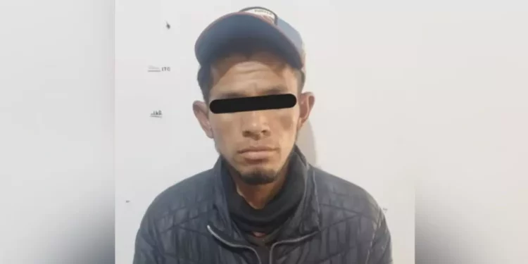 Cae presunto criminal con arma hechiza y droga en Tlaxiaco: hallan también cámara robada
