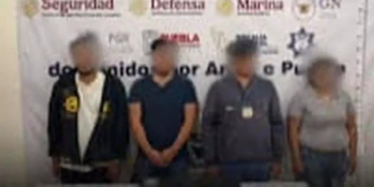 Foto: Redes sociales // Autoridades aseguraron el tráiler robado y detuvieron a cuatro presuntos integrantes de una banda que operaba entre Oaxaca y Puebla.