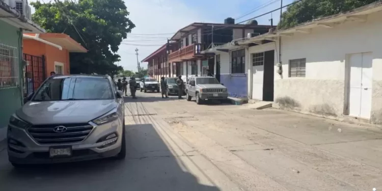 ¡Violento asalto en Salina Cruz! Mujer enfrenta a delincuente y logra detenerlo