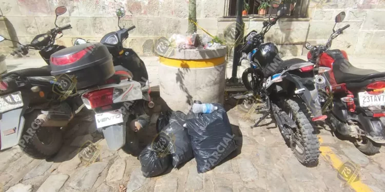 El Zócalo de Oaxaca, basurero a cielo abierto