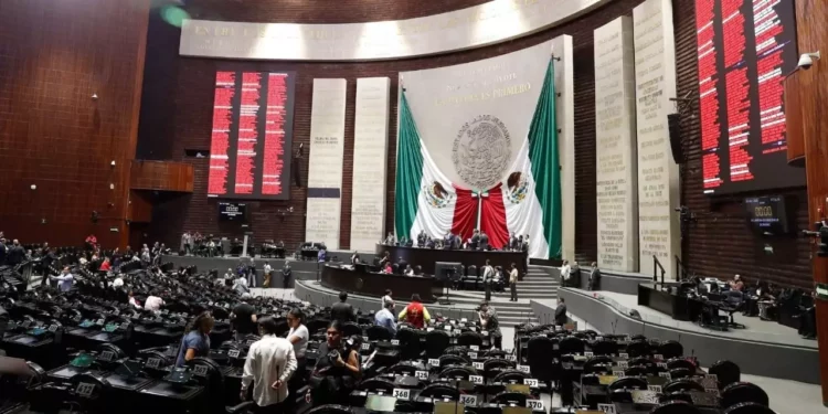 La Cámara de Diputados federal aprobó en lo general la reforma a la Ley de Amparo.