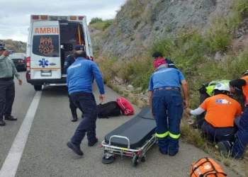Foto: cortesía // Claudia perdió el control de su motocicleta Itálika y derrapo en el Libramiento.