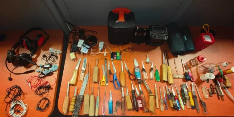 Operativo en Tanivet: Decomiso de objetos prohibidos revela fallas en seguridad penitenciaria