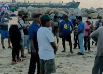 Pescadores de Salina Cruz denuncian derrame de Pemex; exigen diálogo y limpieza inmediata