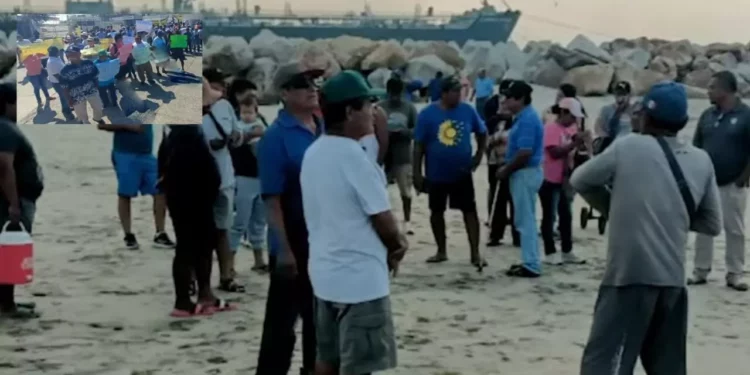Pescadores de Salina Cruz denuncian derrame de Pemex; exigen diálogo y limpieza inmediata