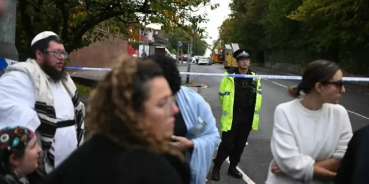 La agresión antisemítica ocurrió en la Sinagoga de la Congregación Hebrea de Heaton Park, en el barrio de Crumpsall, Manchester.
