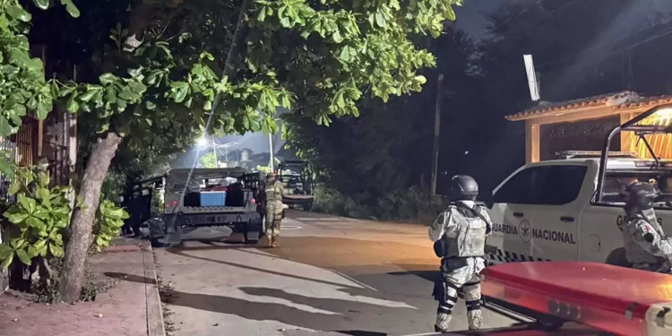 El mototaxi calcinado que contenía los restos de la víctima se convirtió en un símbolo macabro de la violencia desbordada en Juchitán.